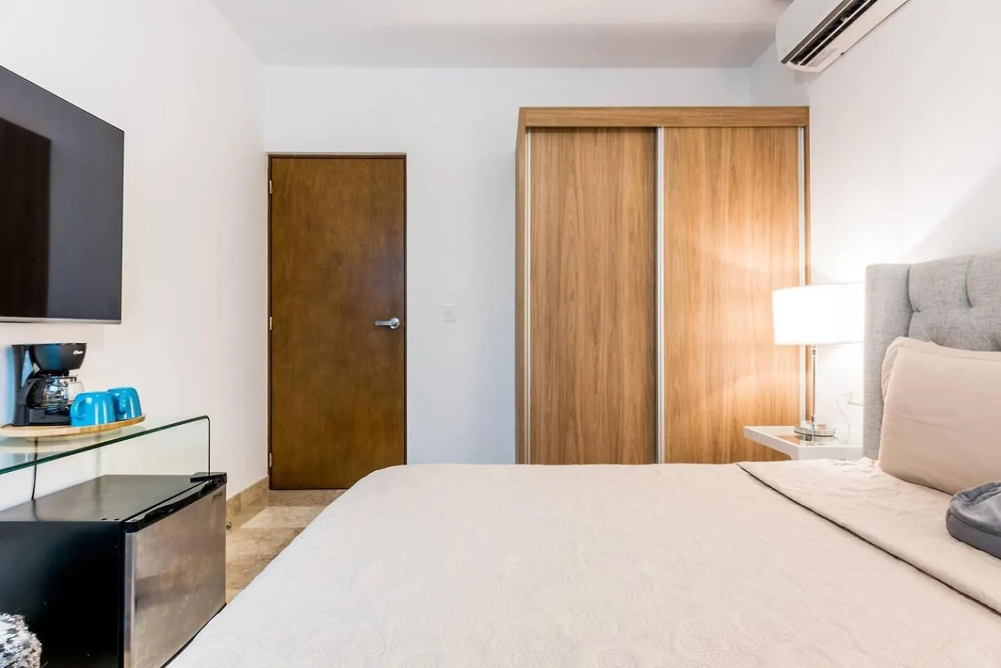 Private Room In The Heart Of Playa, Condo Ipana Playa del Carmen Apartment
